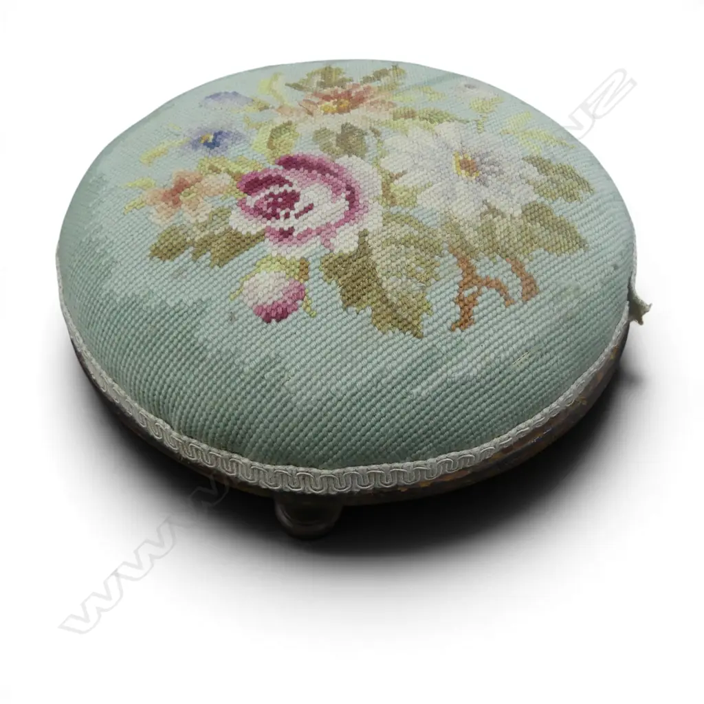 MAHOGANY NEEDLEWORK FOOTSTOOL Dia.280mm Image 1++