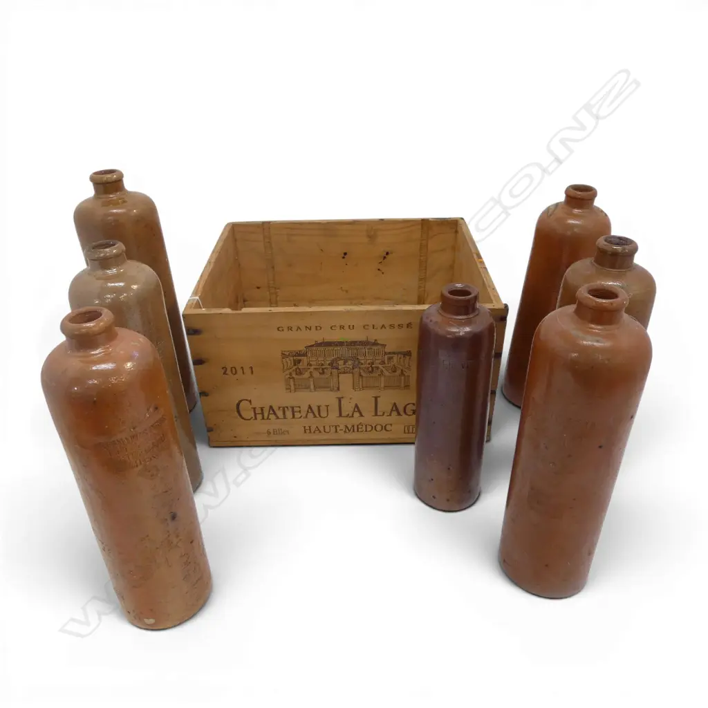 STONEWARE BOTTLES: X5 ERVEN LUCAS BOLS HET LOOTSJE AMSTERDAM 3/4 LITER, X1 1/2 LITER & ONE OTHER. Image 1++