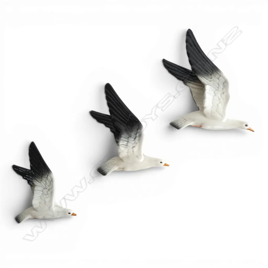 SET 3 BESWICK FLYING WALL mounted SEAGULS 'WINGS UP'. #992 No's 1 + 2 + 3. Longest 35mm with faint hairline crack. Image 1++