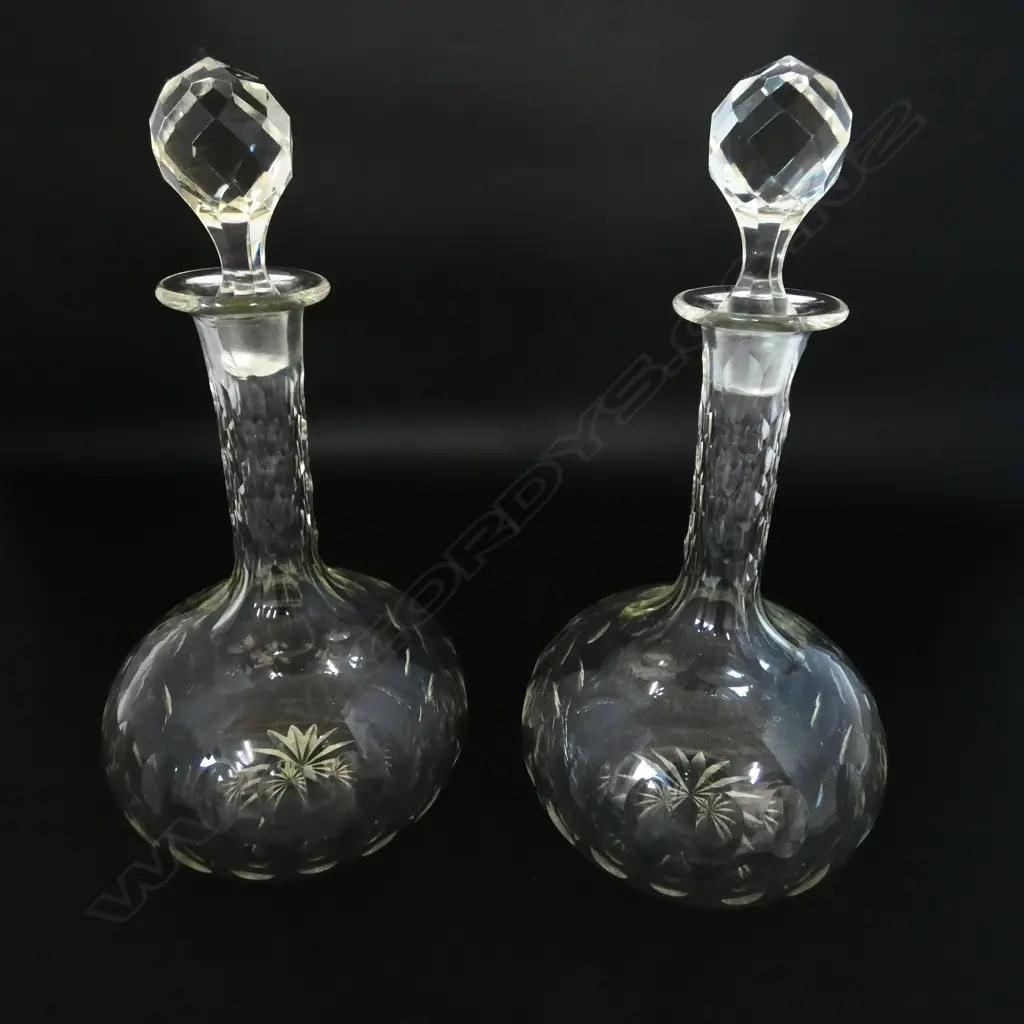 2 CRYSTAL DECANTERS H.280mm stopper faults Image 1++