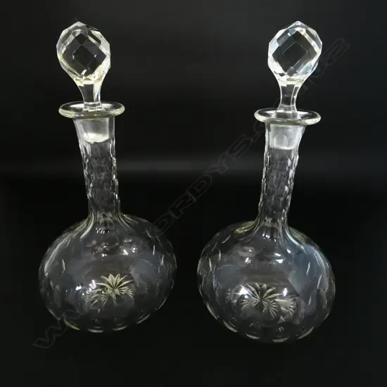 2 CRYSTAL DECANTERS H.280mm stopper faults