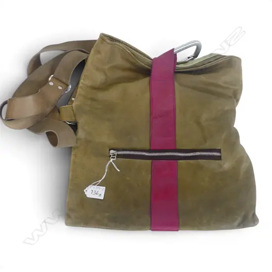 VINTAGE LEATHER SHOULDER BAG green/brown w red band. Sturdy chromed fittings 