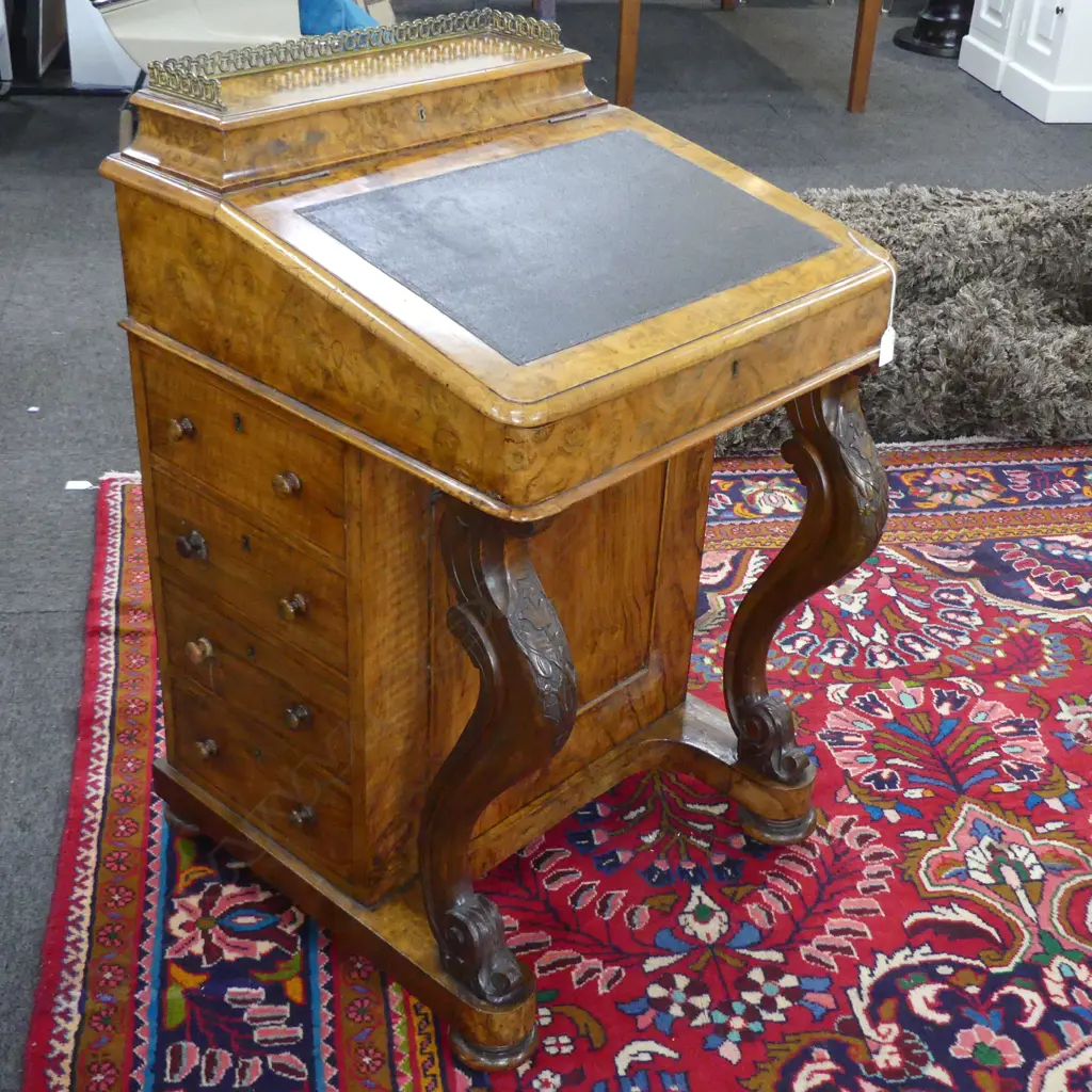 ANTIQUE WALNUT DAVENPORT 530x530x860mm Image 1++