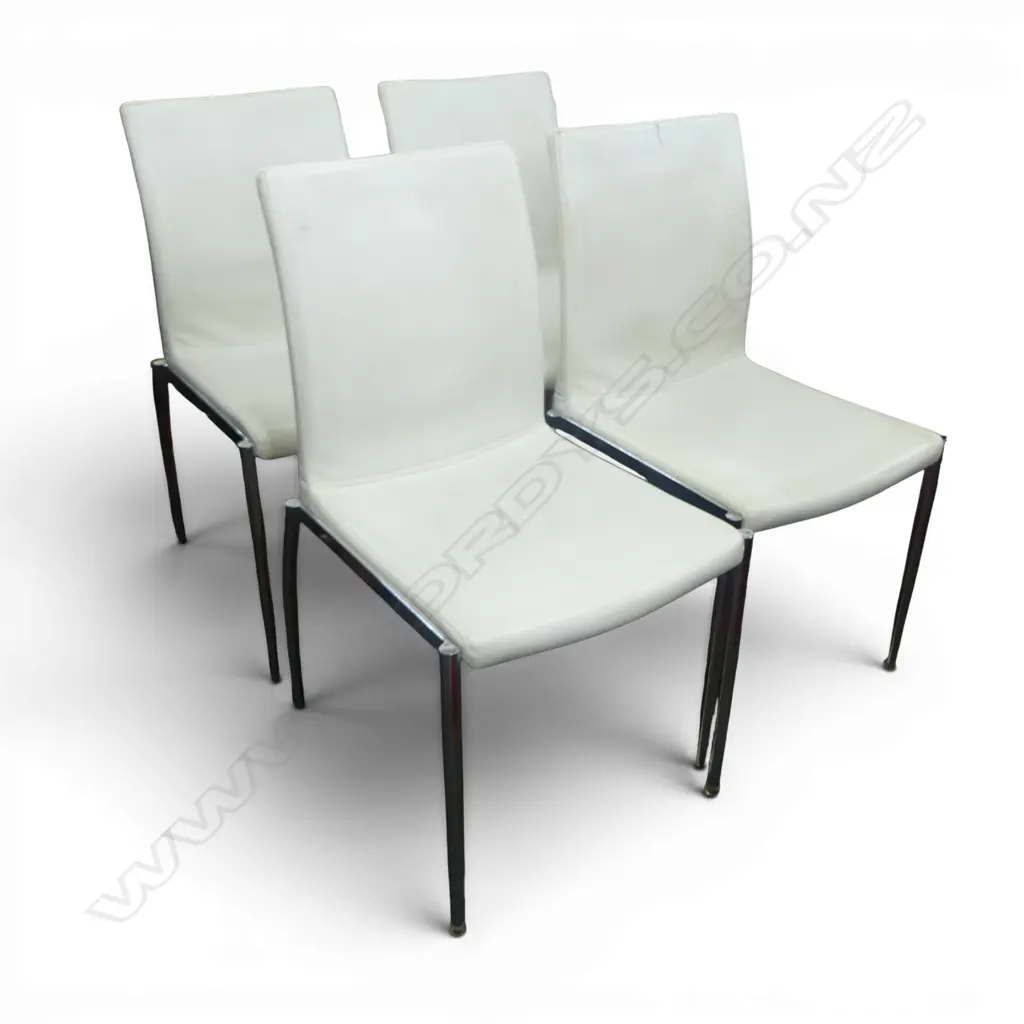 4 MODERN WHITE DINING CHAIRS Image 1++