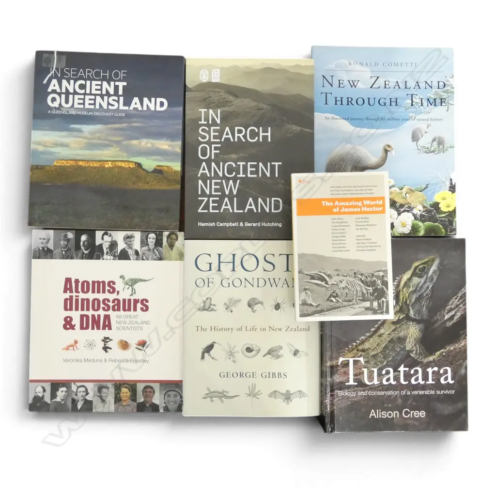 7 N.Z. REFERENCE BOOKS + IN SEARCH OF ANCIENT QUEENSLAND BOOK Image 1++