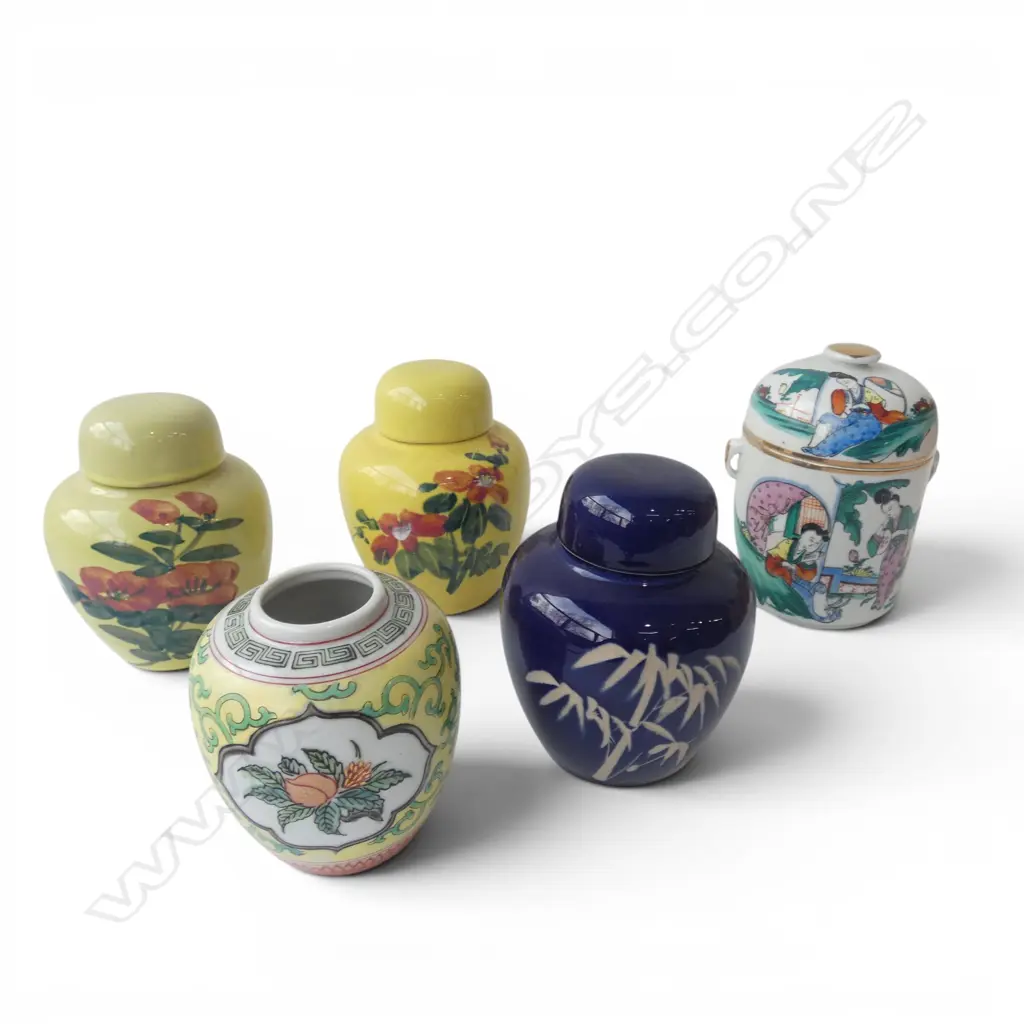 4 GINGER JARS one lid missing + OTHER JAR H.160mm Image 1++
