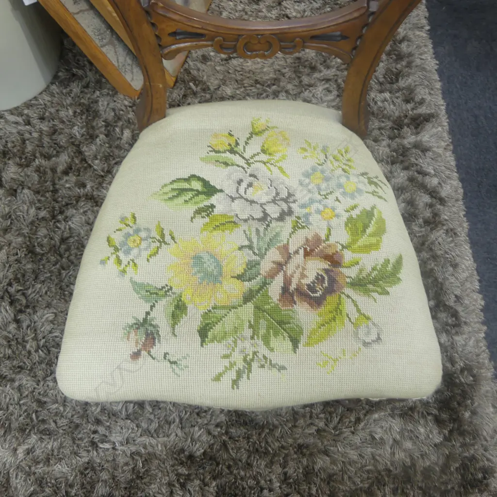 VICTORIAN BALLOON BACK CHAIR  Image 1++