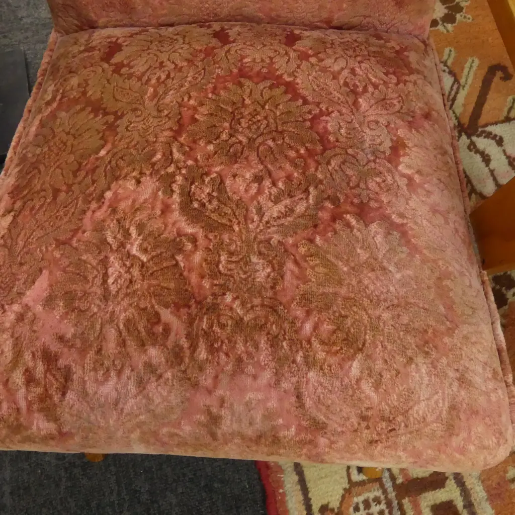 VINTAGE CHILDS CHAIR Image 1++