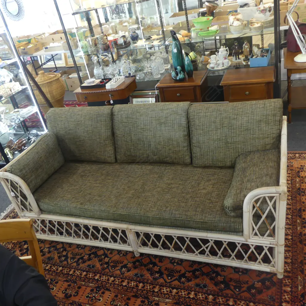 CANE SOFA w. UPHOLSTERED CUSHIONS 1970x830x690mm Image 1++