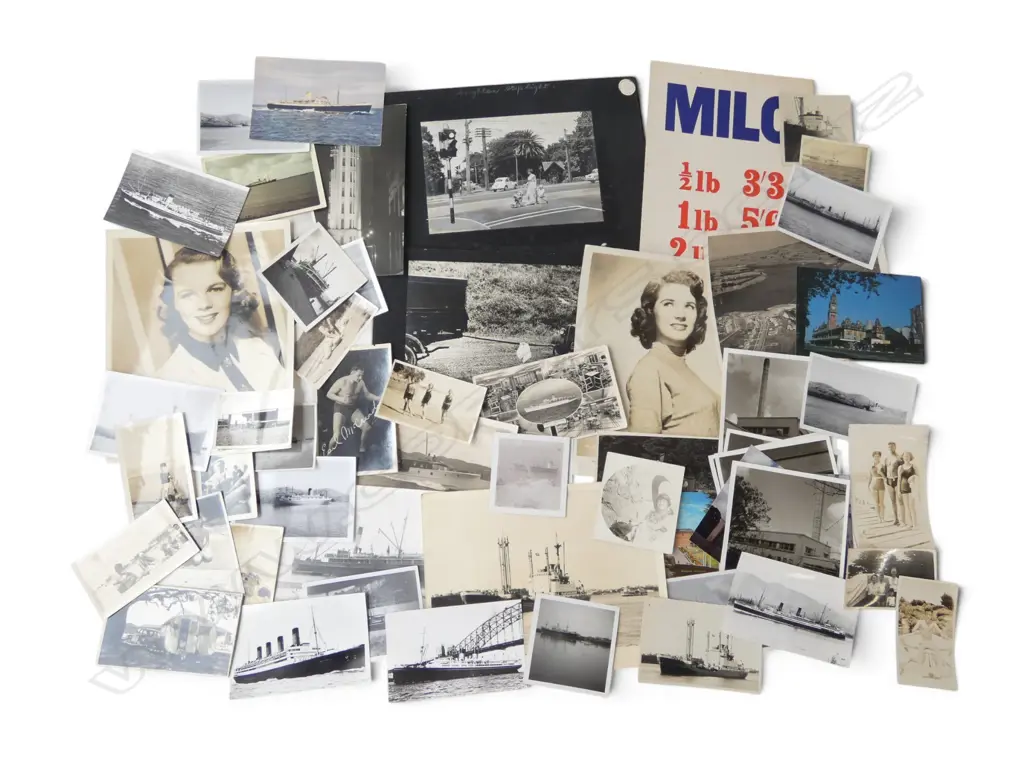 ASST. VINTAGE PHOTOS Image 1++