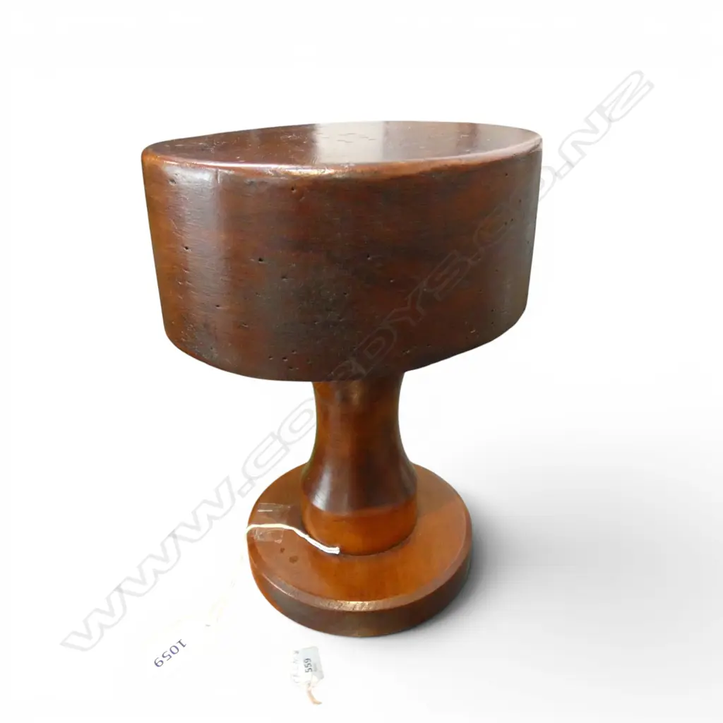  FRENCH KAPI HAT ON STAND H.235mm Image 1++