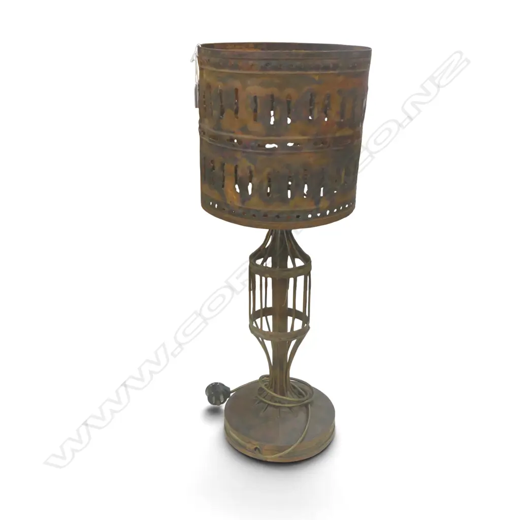 METAL TABLE LAMP H.675mm Image 1++