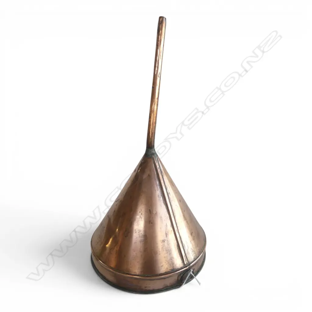 VINTAGE COPPER FUNNEL, L.410mm Image 1++