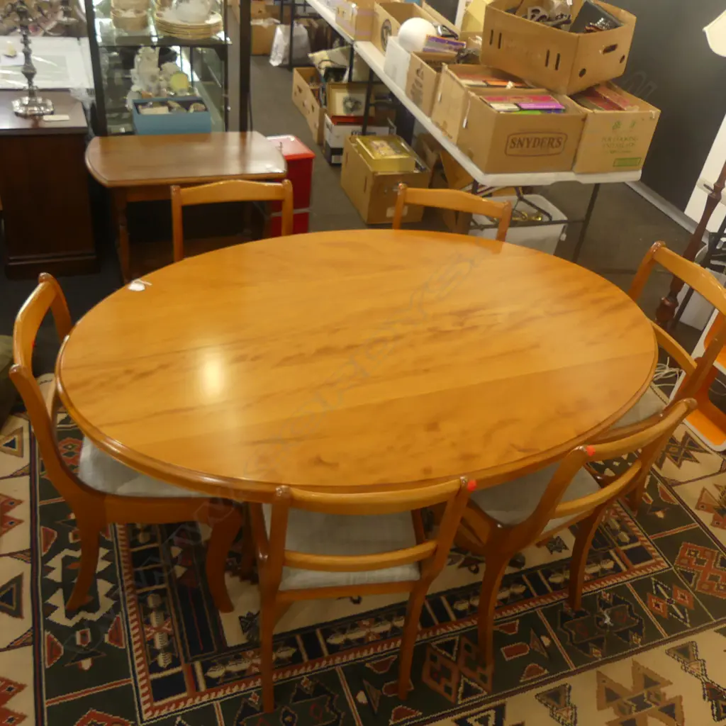 KAURI TABLE & 6 CHAIRS 1620x1080x750mm Image 1++