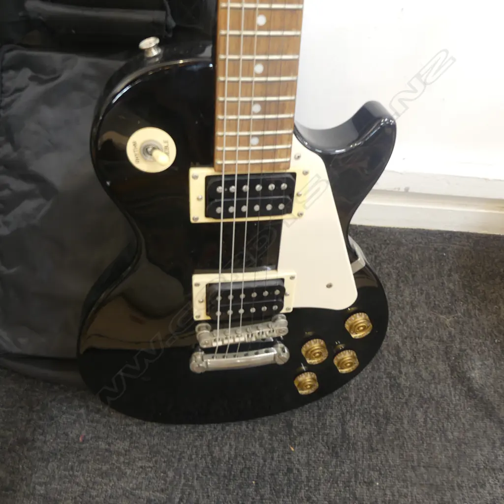EPIPHONE LES PAUL 100 ELECTRIC GUITAR L.1010mm, CASED Image 1++