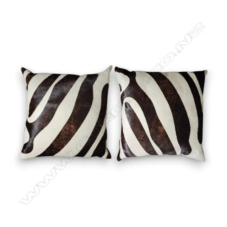 PAIR OF ZEBRA THROW CUSHIONS FROM COLLEZIONE 400x400 mm Image 1++