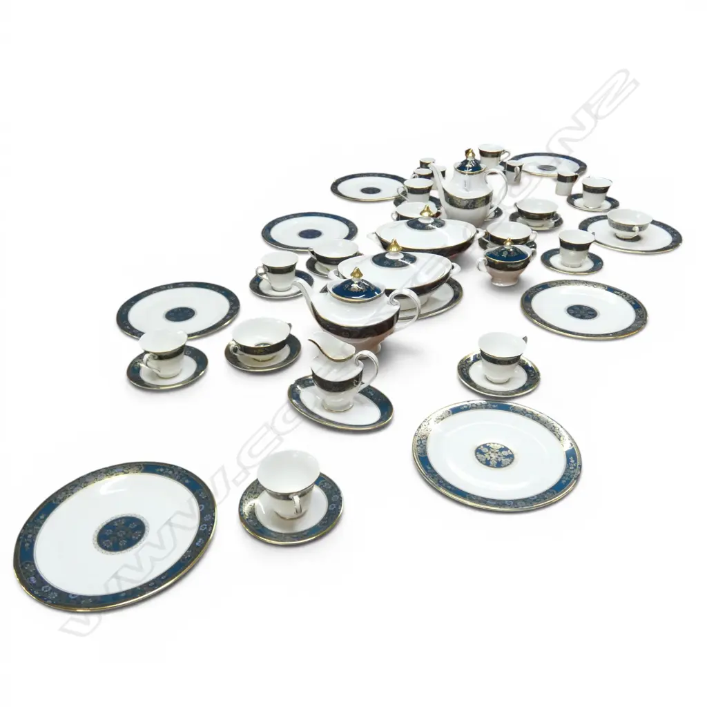 ROYAL DOULTON 'CARLYLE' PART DINNER SET Image 1++