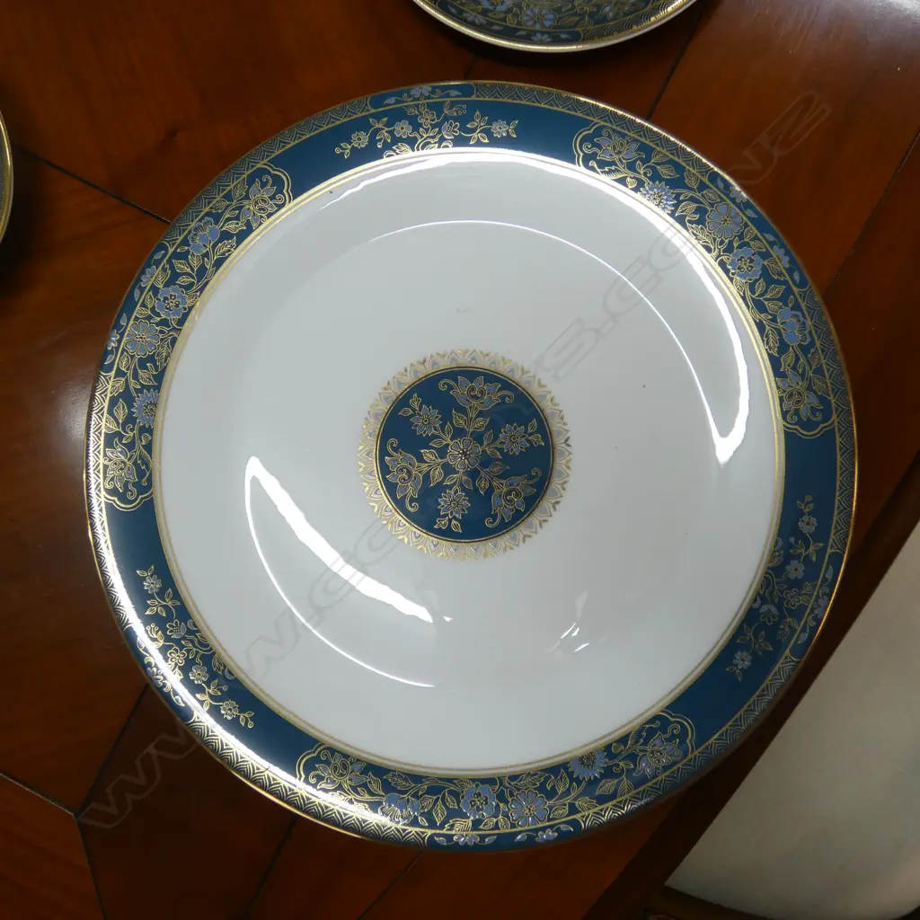 ROYAL DOULTON 'CARLYLE' PART DINNER SET Image 1++