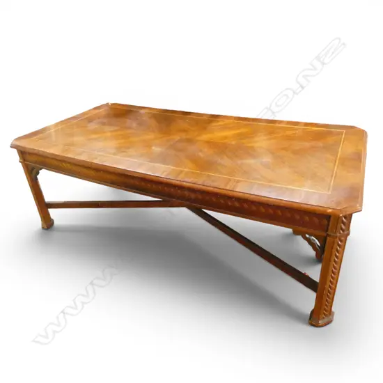 COFFEE TABLE 1320x660x430mm