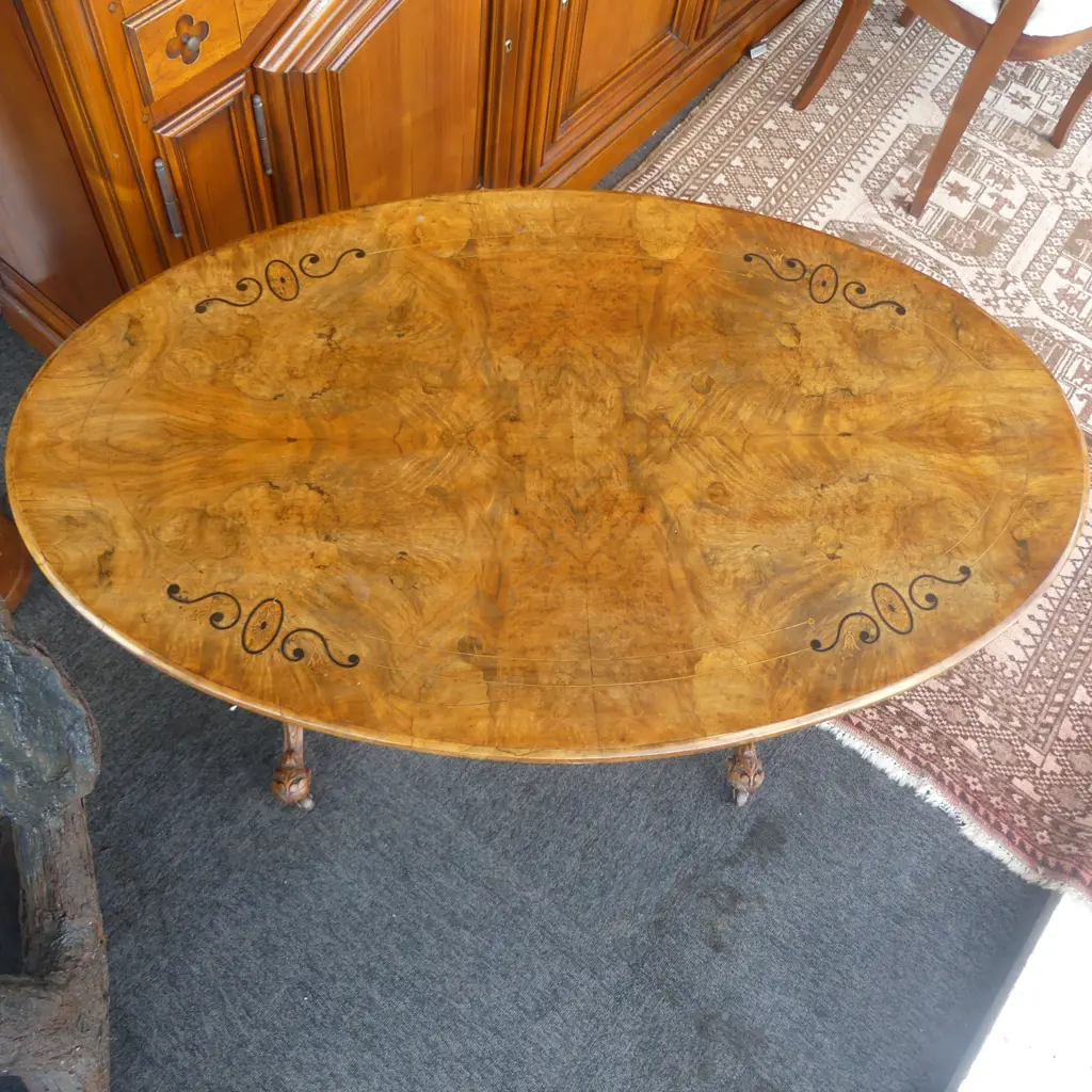 VICTORIAN WALNUT TABLE ON CASTORS 1060x635x710mm Image 1++