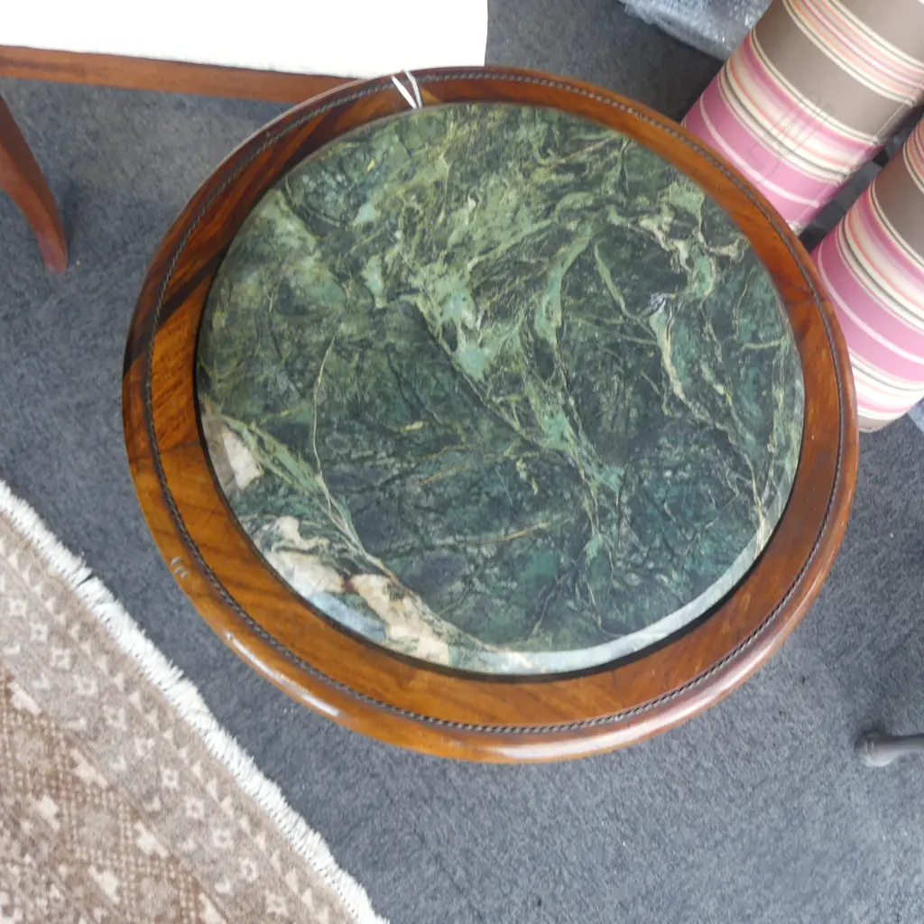 MAHOGANY SIDE TABLE w. GREEN MARBLE TOP H.630mm, 420mm dia Image 1++