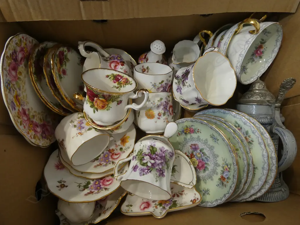 ASST. FANCY CHINA; DERBY POSIES, WORCESTER & ROYAL ALBERT "OLD COUNTRY ROSES" Image 1++