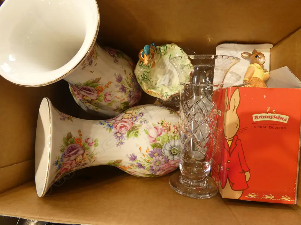 ASST. CHINA INCL. PR VASES H.255mm & R. DOULTON BUNNYKINS JULIET BUNNYKINS BOXED Image 1++