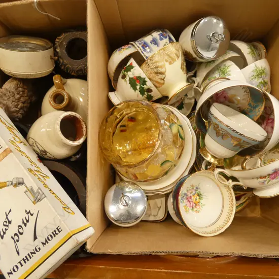 ASST. COLLECTABLES MOSTLY CHINA