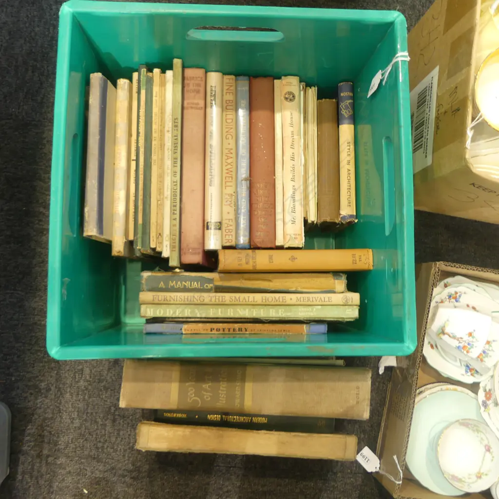 BOOKS; 1930s MODERNIST ARCHITECTURE INTEREST Image 1++