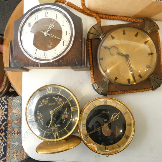 4 VINTAGE CLOCKS