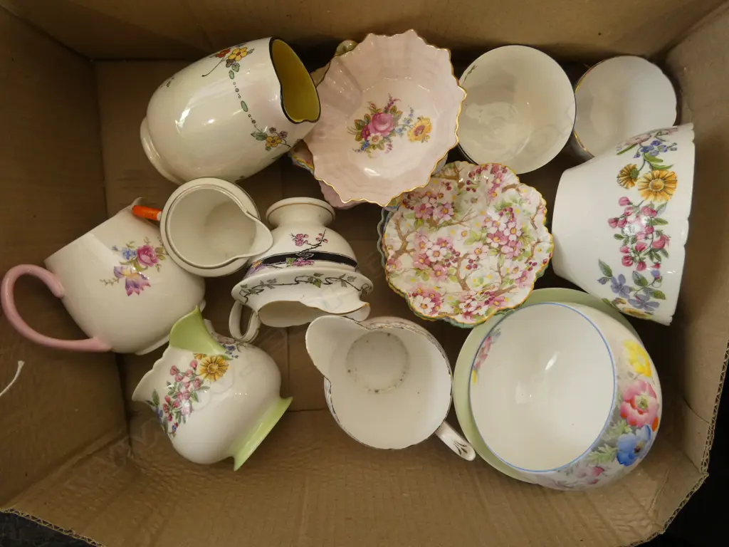 6 SHELLEY CHINA CREAM JUGS 5 SUGAR BOWLS & 11 JAM DISHES Image 1++