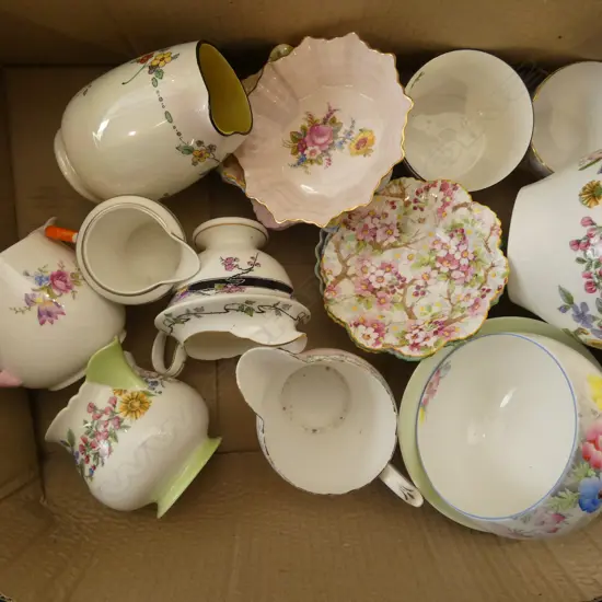 6 SHELLEY CHINA CREAM JUGS 5 SUGAR BOWLS & 11 JAM DISHES