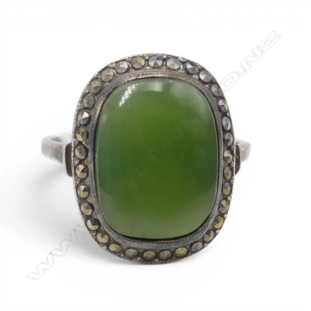 S/SILVER MARQUISITE & NEPHRITE JADE RING SIZE O Image 1++