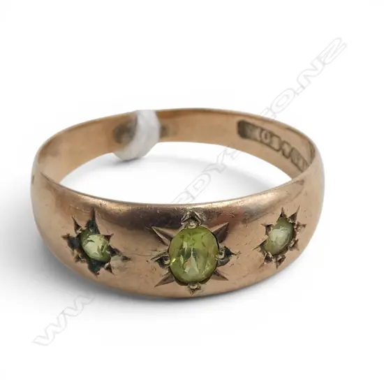 c1900 'JONES & SONS' GYPSY 9ct GOLD & PERIDOT RING 2.6gms SIZE R