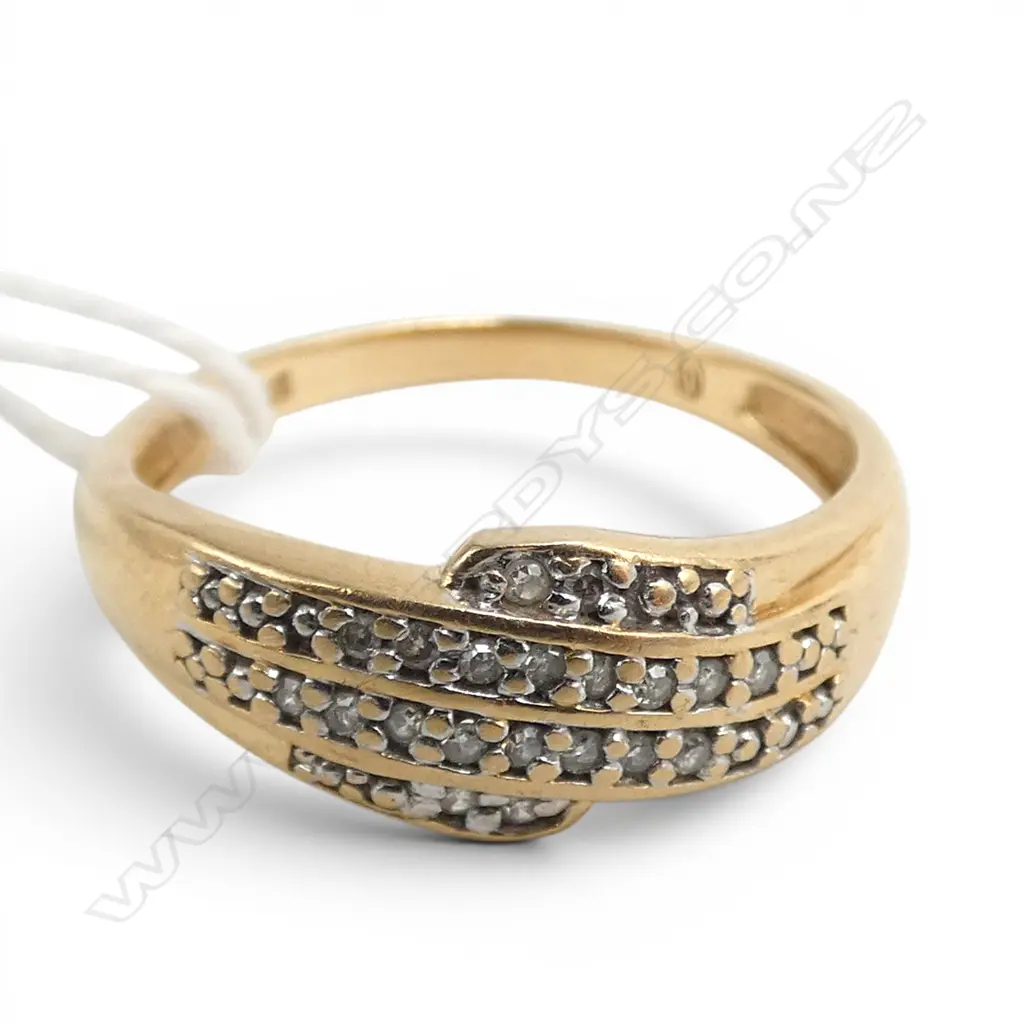 14ct & DIAMOND RING 2.39gms SIZE P Image 1++