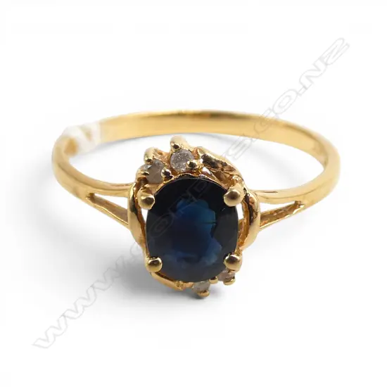 18ct YELLOW GOLD & SAPPHIRE AND DIAMOND RING 1.63gmsSIZE N