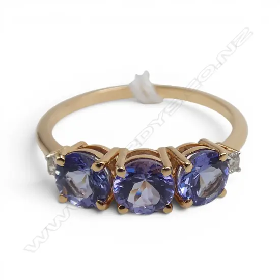 14ct DIAMOND & TANZANITE RING, 2.10gm SIZE P