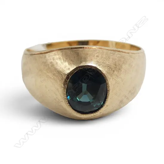 18CT SAPPHIRE SIGNET RING, with textured finish 6.3gms SIZE R
