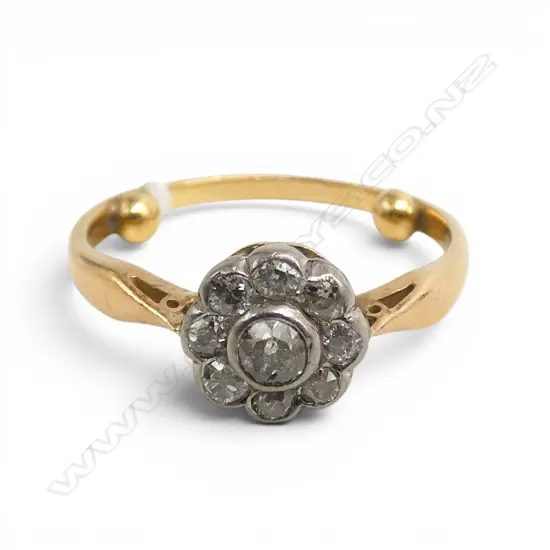 18ct & DIAMOND CLUSTER RING w. gold pips inside shank 3.18gms SIZE O/P?