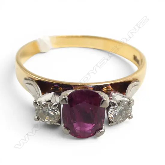 18CT RUBY & DIAMOND RING, 3.2gms SIZE Q