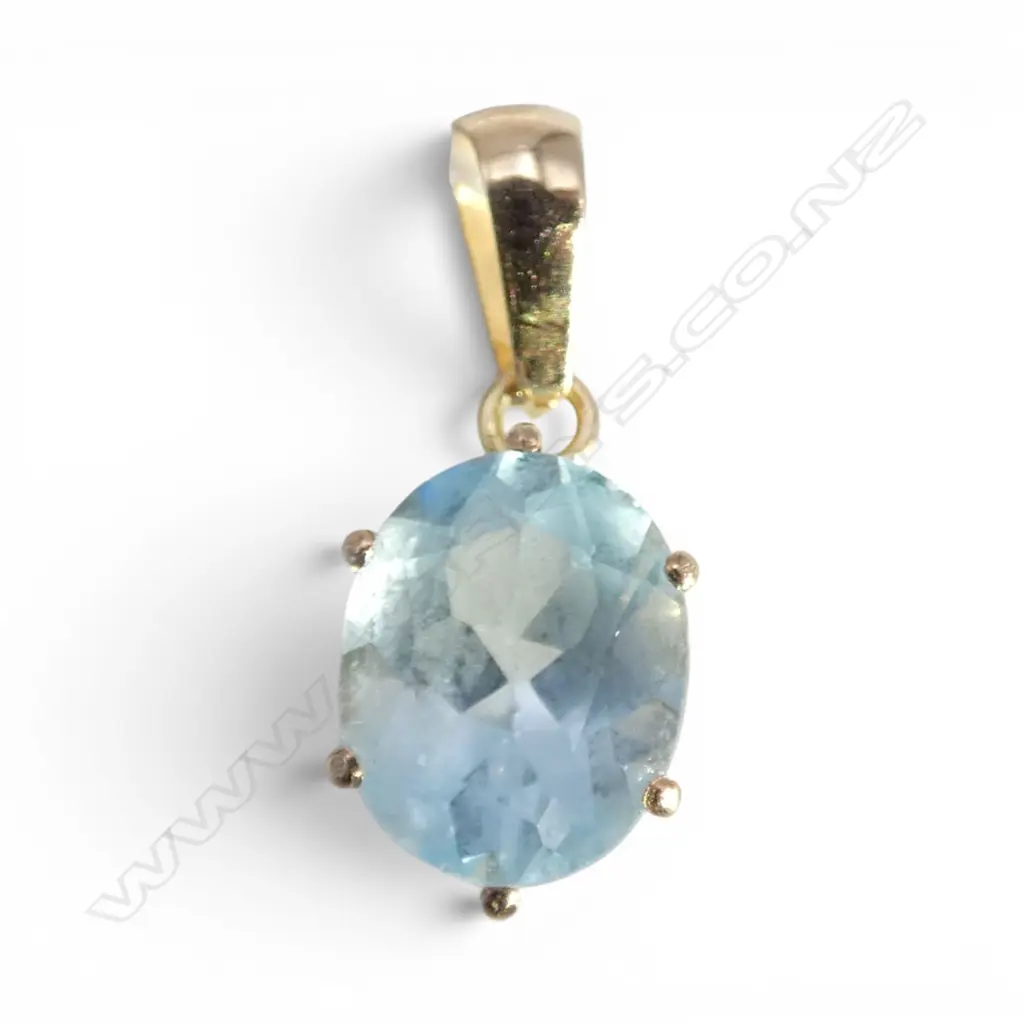 9ct GOLD & AQUAMARINE claw set PENDANT 1.26gms Image 1++