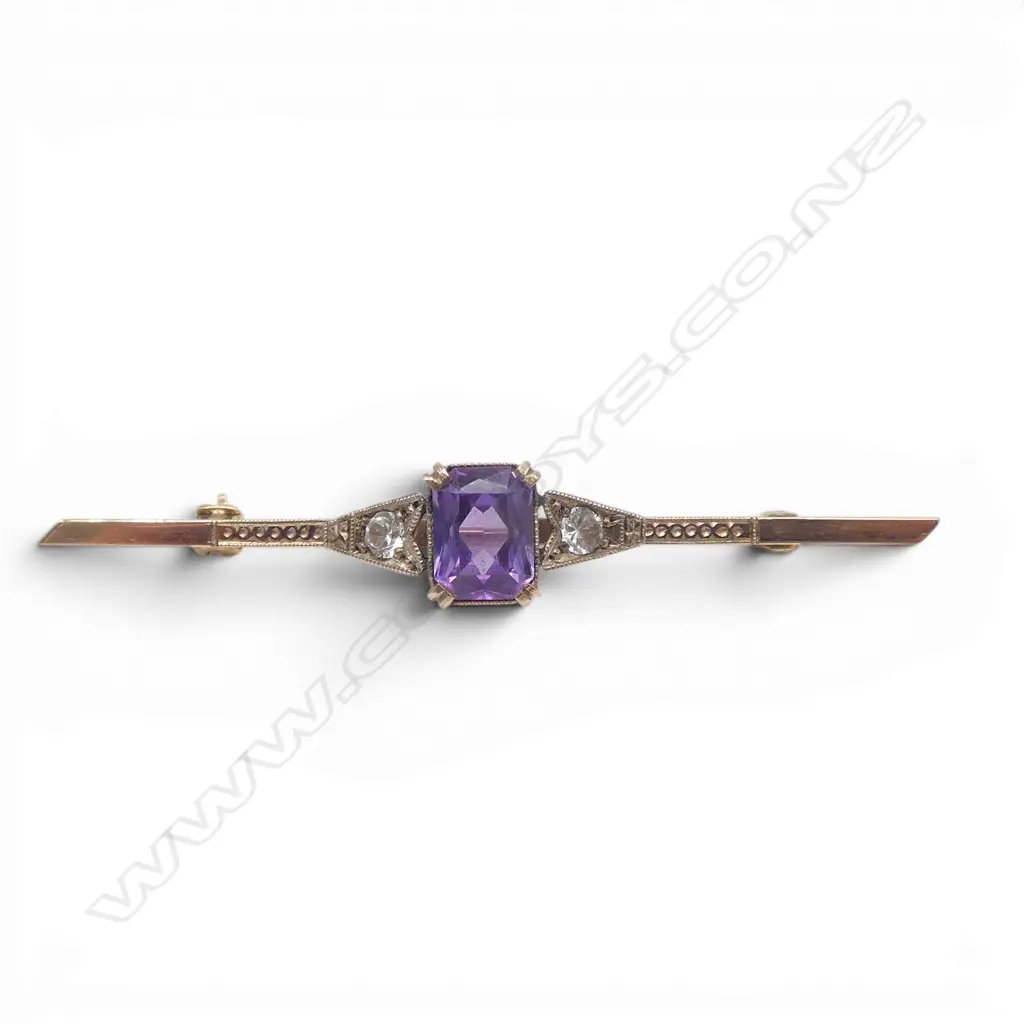 9CT AMETHYST BAR BROOCH W.55mm, 3.2gms Image 1++