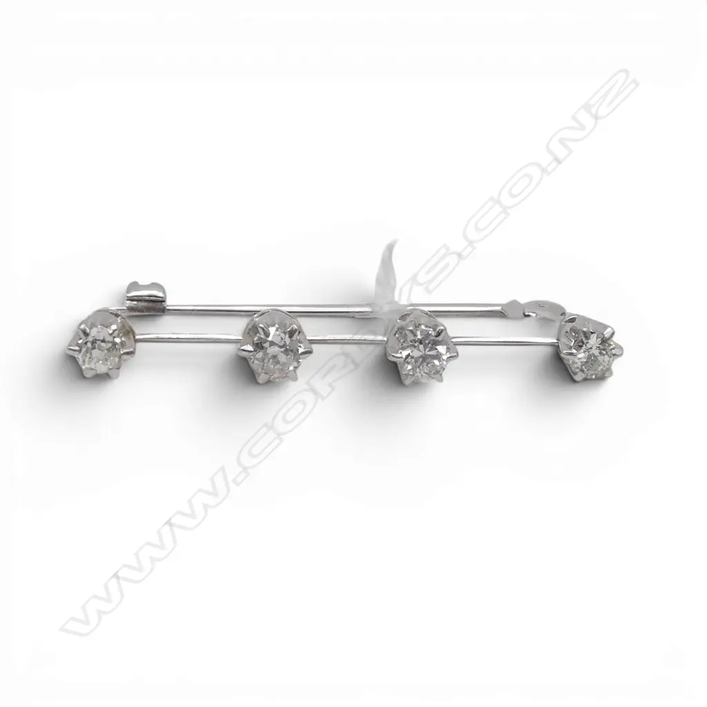 9CT WG 4 DIAMOND BAR BROOCH W.35mm 2.6gms Image 1++