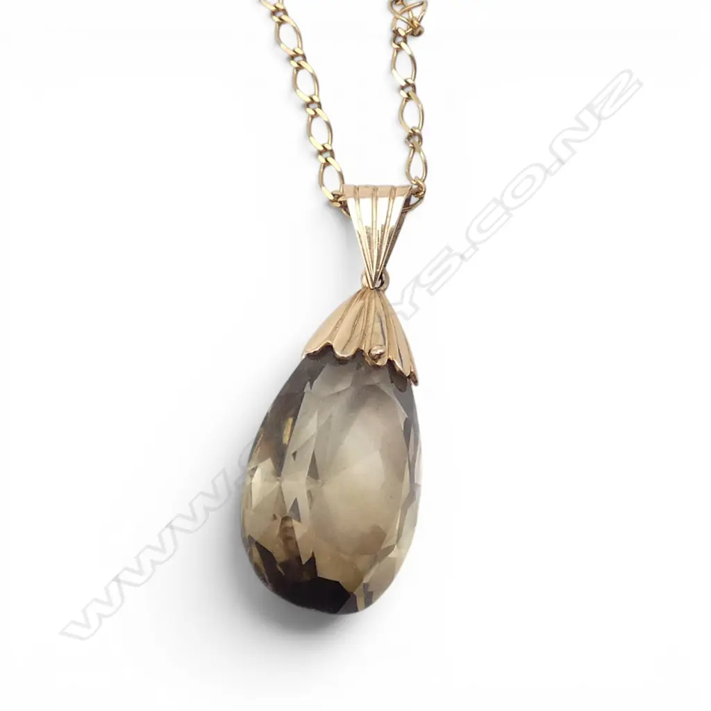 LGE FACETED TOPAZ PENDANT in 14ct GOLD MOUNT 8.5gms on 9ct GOLD CHAIN 2.5gms Image 1++