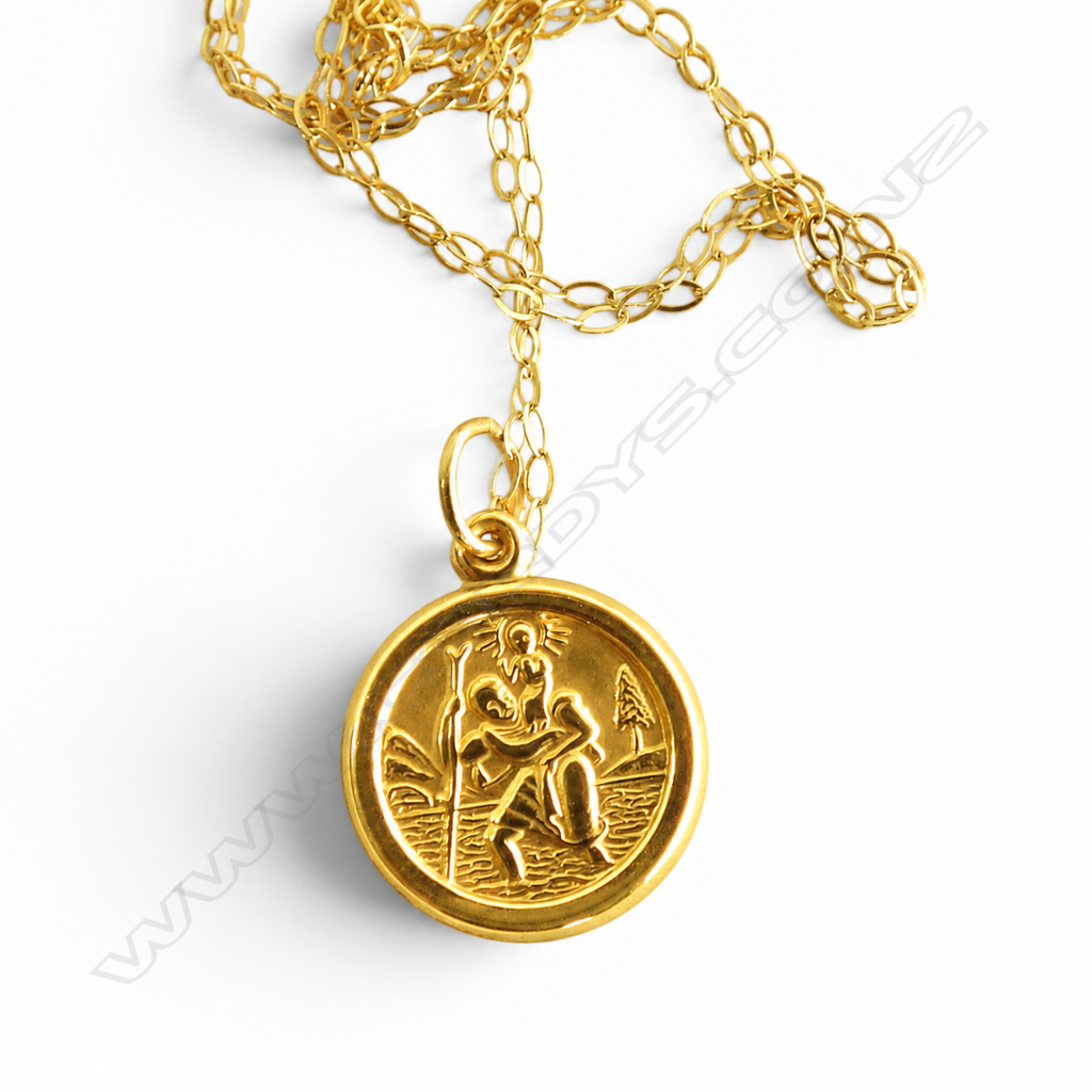 9CT GOLD CHAIN NECKLACE W ST. CHRISTOPHER PENDENT 0.7gms Image 1++