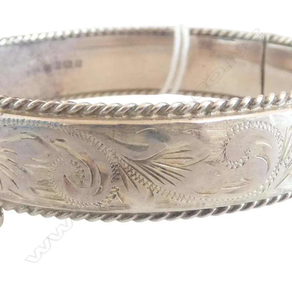 S/SILVER BANGLE & S/SILVER OWL PENDANT ON CHAIN 29GMS Image 1++