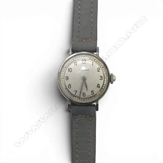 LADIES OMEGA VINTAGE WRISTWATCH in Omega box. Not running