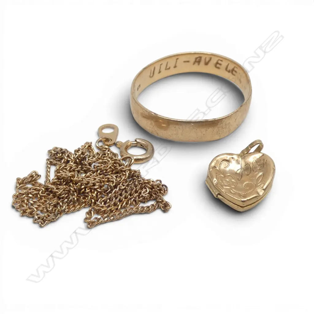 9CT RING 2.9gms + 9CT LOCKET AF 0.7gms ON GP CHAIN Image 1++