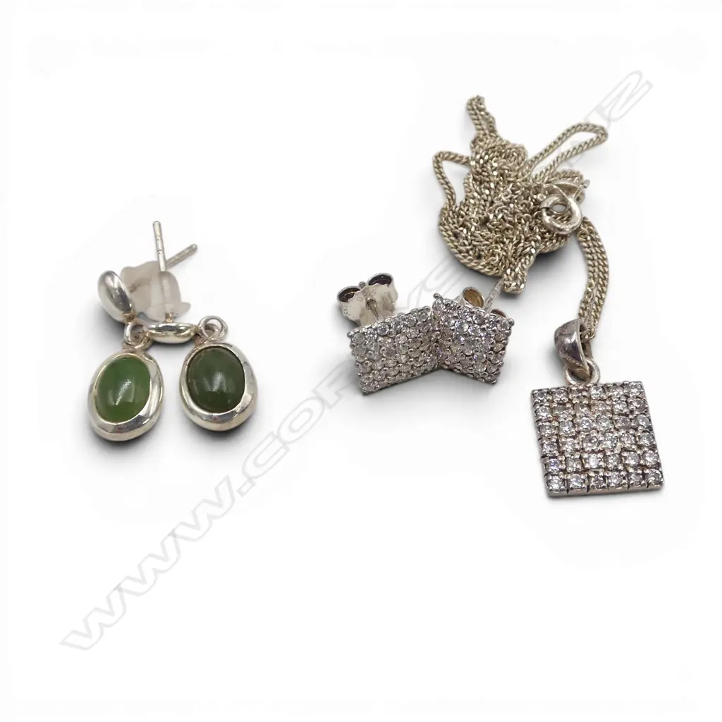 SILVER & FAUX DIAMOND PENDANT NECKLACE & EARRING SET + PR SILVER & POUNAMU EARRINGS Image 1++