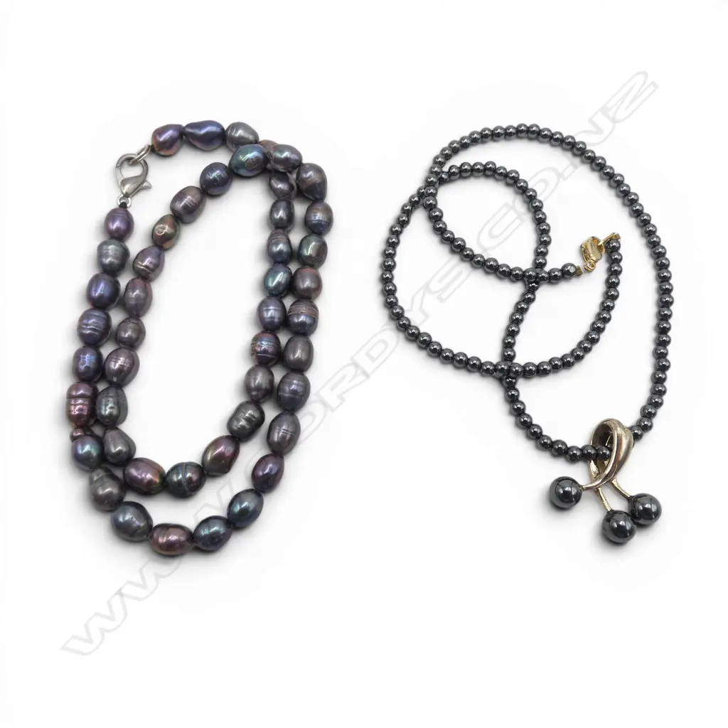 2 NECKLACES: FRESH WATER BLACK PEARL L.420mm + SMALL HEMATITE? BEAD NECKLACE. L.400mm w pendant Image 1++
